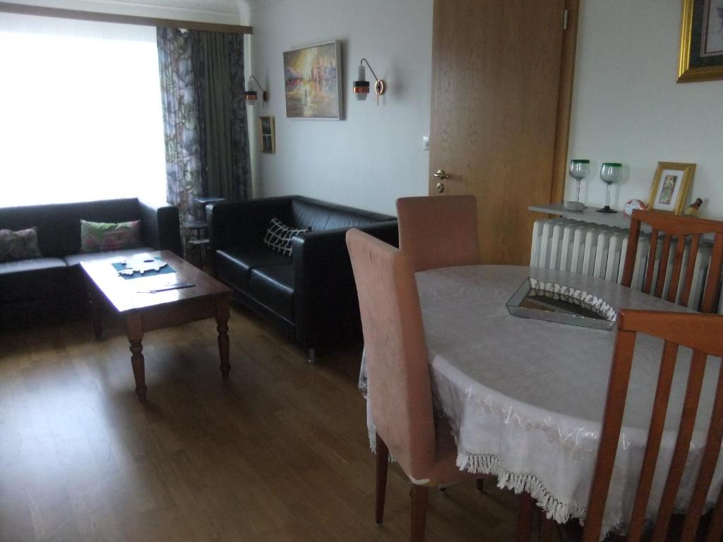 Akra Guesthouse room 3